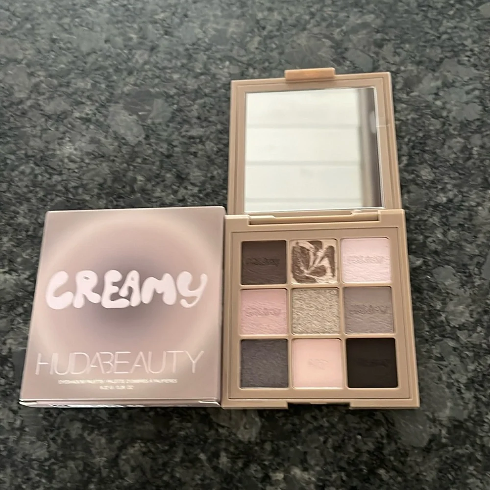 Huda Beauty Creamy Obsessions Eyeshadow Palette in Greige